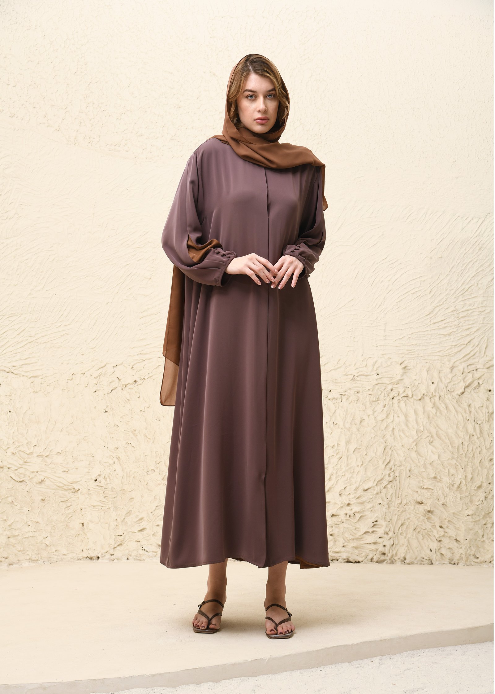 Tanaasuq Abaya