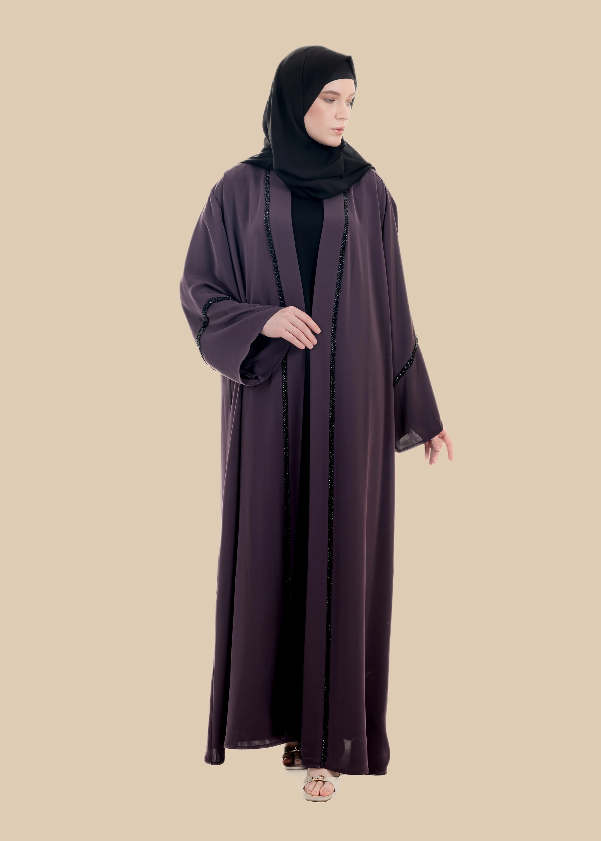 Parisa Abaya
